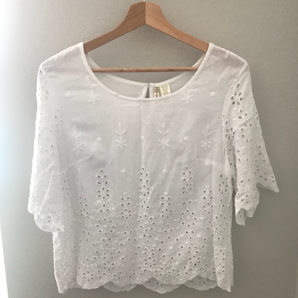 WHITE DETAILED TOP - Picture 4 of 4